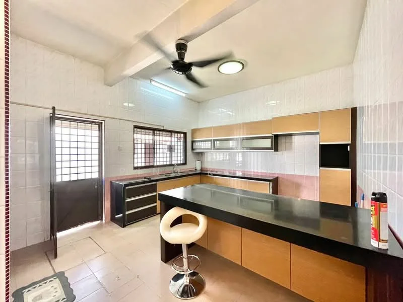 Kitchen features: black granite countertop, wood cabinetry with a light finish, stainless-steel sink, chrome faucet, built-in oven, freestanding range oven, refrigerator, 5-blade ceiling fan with light, tile flooring, white tiled walls, window with security bars, open layout, bar stool seating area; style: modern.