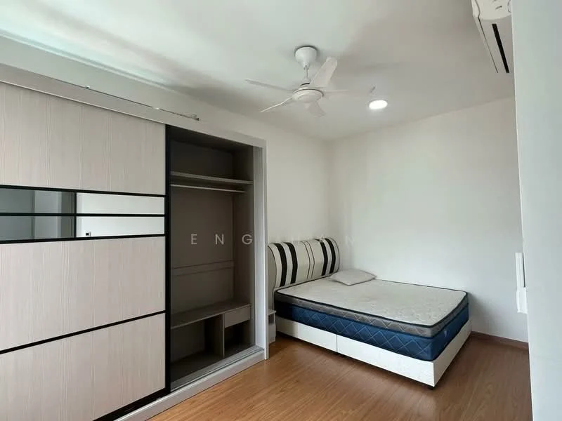 Bedroom features: single bed, upholstered headboard, built-in wardrobe with sliding doors, wooden flooring, ceiling fan, air conditioning unit, wall-mounted light fixture, neutral wall color; style: modern.
