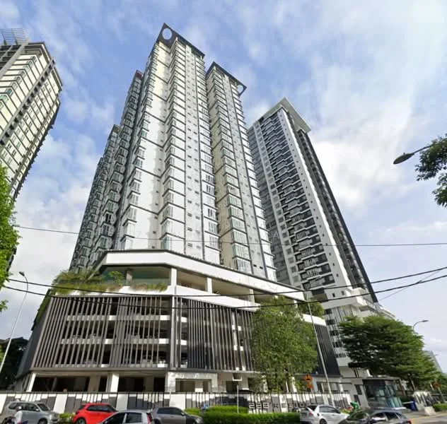 Exterior type: high-rise condominium; features: glass curtain wall, white painted facade, recessed balconies, multiple storeys, landscaped podium, parking deck, surrounded by greenery, urban context, modern architectural design; style: modern.