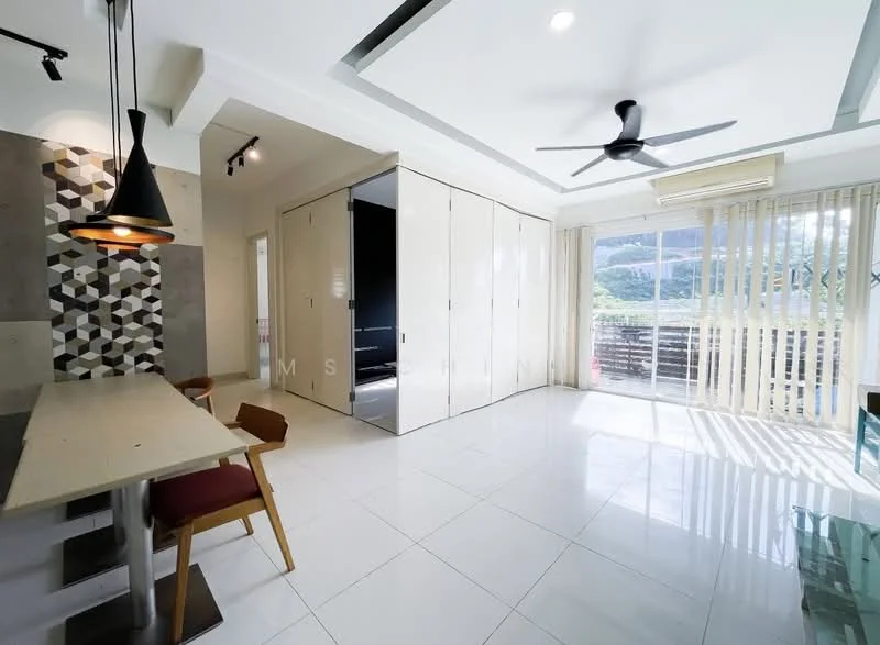 Room features: white painted walls, grey accent wall with geometric pattern, white ceiling with recessed downlights, sliding glass door, floor-to-ceiling windows, light-colored tiled flooring, 5-blade ceiling fan, dining table with wooden surface, wooden dining chairs, built-in wardrobe with sliding doors, air conditioning unit; style: modern; view: garden.