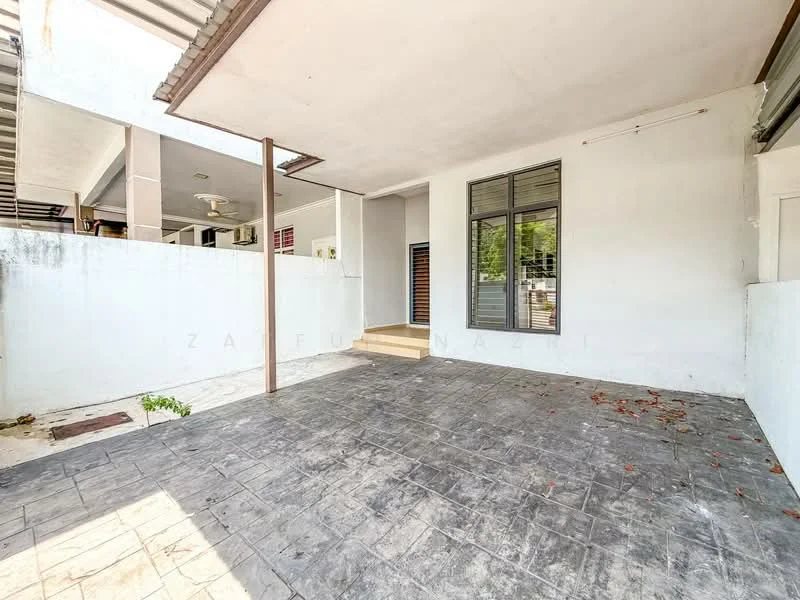 Exterior type: linked terrace house; features: concrete flooring, white painted walls, overhead roof, open space, surrounded by walls, sliding glass door, windows with grills; style: modern.