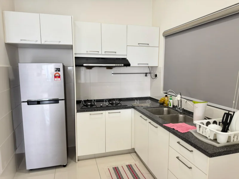 Kitchen features: white shaker cabinets, grey granite countertop, double-bowl stainless-steel sink, chrome pull-down faucet, built-in oven, stainless-steel fridge, ceramic tile flooring, wall-mounted range hood, window with roller blinds, dish rack, kitchen utensils holder, striped area rug; style: modern.