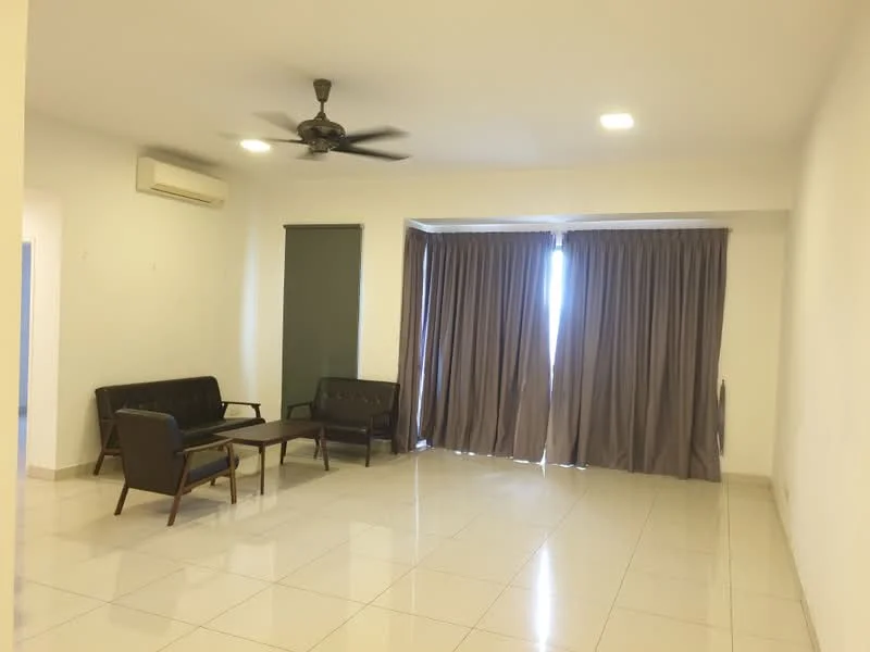 Living features: white painted walls, glossy ceramic tile flooring, 5-blade ceiling fan with light, 2-seater leather sofa in black, 2-seater fabric sofa in brown, wooden coffee table, floor-to-ceiling windows with sheer curtains, roller blinds, wall-mounted split AC; style: modern.