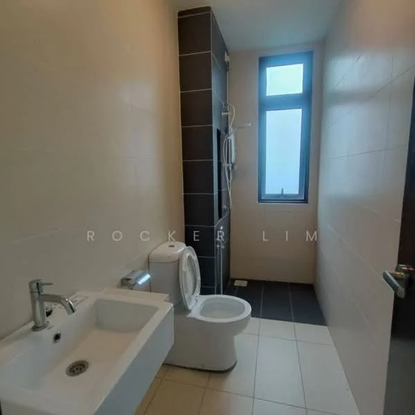 Bathroom features: white ceramic toilet, wall-mounted basin, chrome faucet, shower with wall-mounted shower head, grey tiled wall, light beige tiled flooring, window with clear glass, toilet paper holder; style: modern.