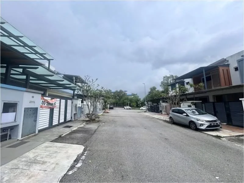 Exterior type: linked terrace house; features: paved driveway, two-storey buildings, modern architectural design, landscaped front yard, mature trees, street view, car parking spaces, overcast sky; style: modern.