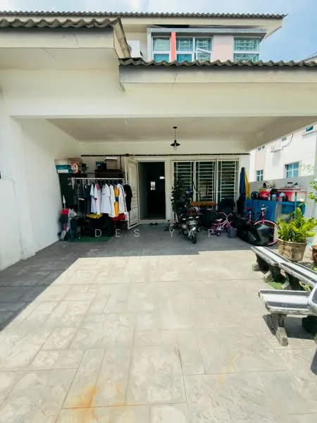Exterior type: linked terrace house; features: covered car porch, grey tiled flooring, white painted walls, metal roof, outdoor seating area, bicycle storage, clothes hanging rack, potted plants, open access to main entrance; style: modern.