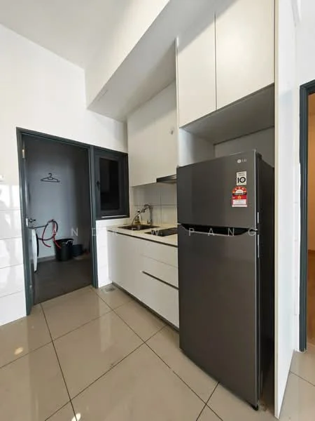 Kitchen features: white shaker cabinets, marble countertop, stainless-steel sink, chrome pull-down faucet, built-in oven, freestanding range oven, stainless-steel fridge, ceramic tile flooring, recessed downlights, wall-mounted cabinets, neutral wall colour; style: modern.
