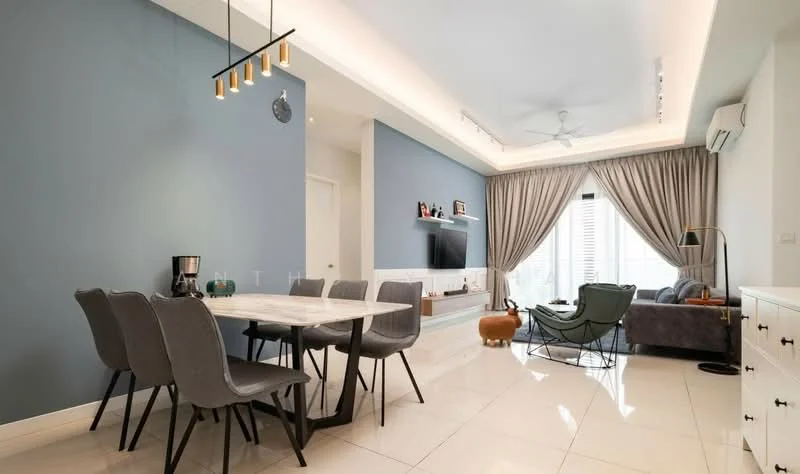 Dining features: 6-seater dining table, grey upholstered dining chairs, pendant lighting, white tabletop; style: modern. Living features: sofa in grey fabric, coffee table, wall-mounted TV, floor-to-ceiling windows, curtains, ceiling fan, white feature wall, light-coloured flooring; style: modern.