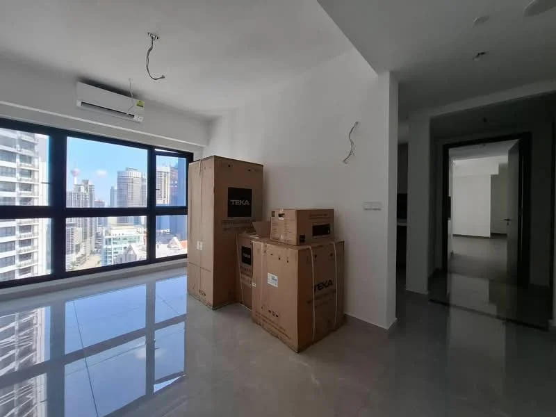 Room features: large floor-to-ceiling windows, city view, white painted walls, polished tile flooring, 1 wall-mounted split AC, cardboard boxes, ceiling lights, open layout; style: modern; view: city.