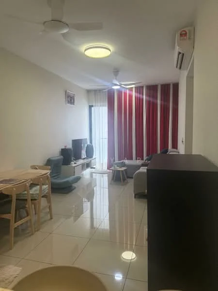 Living features: glossy ceramic tile flooring, white painted walls, recessed ceiling lights, 5-blade ceiling fan with light, wall-mounted TV, TV console, sofa in light grey, coffee table, dining table with chairs, large window with sheer curtains, air conditioning unit; style: modern.
