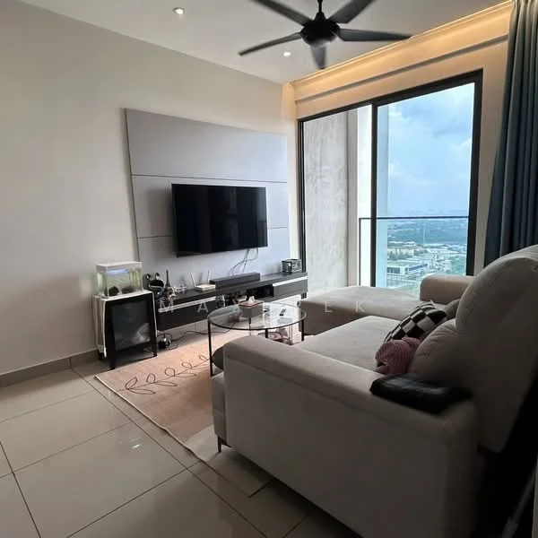 Living features: 3-seater fabric sofa in white, glass coffee table, wall-mounted TV, TV console, area rug with geometric pattern, floor-to-ceiling windows, city view, ceiling fan with light, light-colored walls, recessed downlights, curtains, decorative throw pillows; style: modern; view: city.
