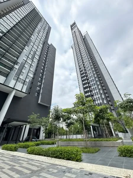 Exterior type: high-rise condominium; features: glass curtain wall, grey painted facade, approximately 30-storey high-rise, manicured lawn, mature trees, stone-paved walkway; style: modern.