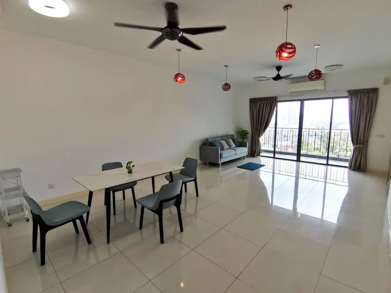 Living features: white painted walls, glossy tile flooring, 5-blade ceiling fan with light, 2 ceiling fans, sofa in grey fabric, dining table with 4 chairs, decorative pendant lights in red, floor-to-ceiling sliding glass door, curtains in beige, area rug in blue; style: modern; view: city.