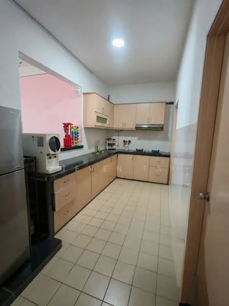 Kitchen features: light wood cabinetry, black countertop, stainless-steel fridge, built-in oven, 4-burner gas hob, kitchen sink, tile flooring, wall-mounted cabinets, open shelving, window above sink, recessed lighting; style: modern.