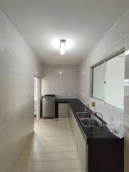 Kitchen features: white tiled walls, light grey tiled flooring, black granite countertop, double-bowl stainless-steel sink, chrome pull-down faucet, built-in cabinets with flat-panel doors, freestanding washing machine, window with sliding glass, fluorescent ceiling light; style: modern.