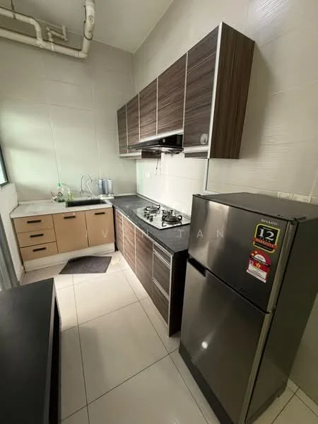 Kitchen features: brown wooden cabinetry, black granite countertop, single-bowl stainless-steel sink, chrome pull-down faucet, 4-burner gas hob, built-in range hood, stainless-steel fridge, white tiled walls, white tiled flooring, window for natural light, grey mat on floor; style: modern.