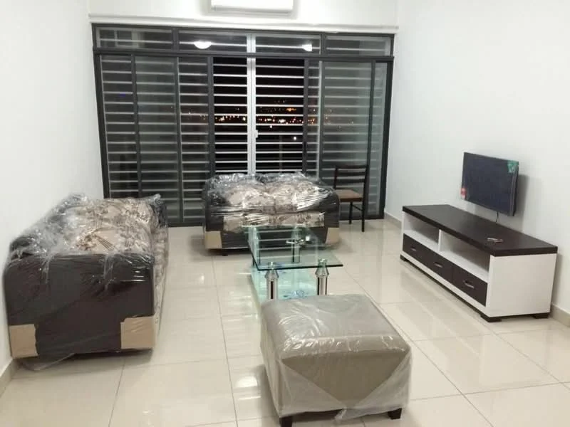 Living features: 2-seater fabric sofa in grey wrapped in plastic, 3-seater fabric sofa in grey wrapped in plastic, glass coffee table, TV console in white and brown, wall-mounted TV, floor-to-ceiling windows, blinds on windows, ceramic tile flooring, white painted walls, ceiling light fixture; style: modern; view: city.