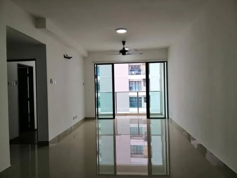 Living features: white painted walls, polished floor tiles, 5-blade ceiling fan with light, floor-to-ceiling windows, sliding glass door, natural light from windows, neutral color scheme, open layout; style: modern.