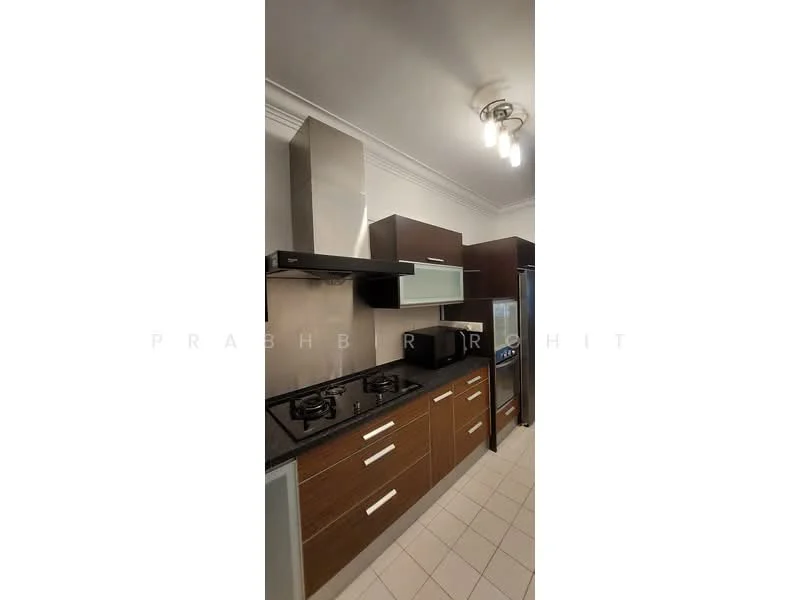 Kitchen features: black granite countertop, brown wooden cabinetry, stainless-steel range hood, 2-burner gas hob, built-in oven, stainless-steel fridge, glass-front upper cabinets, white tiled backsplash, recessed ceiling lights, cream tiled flooring; style: modern.