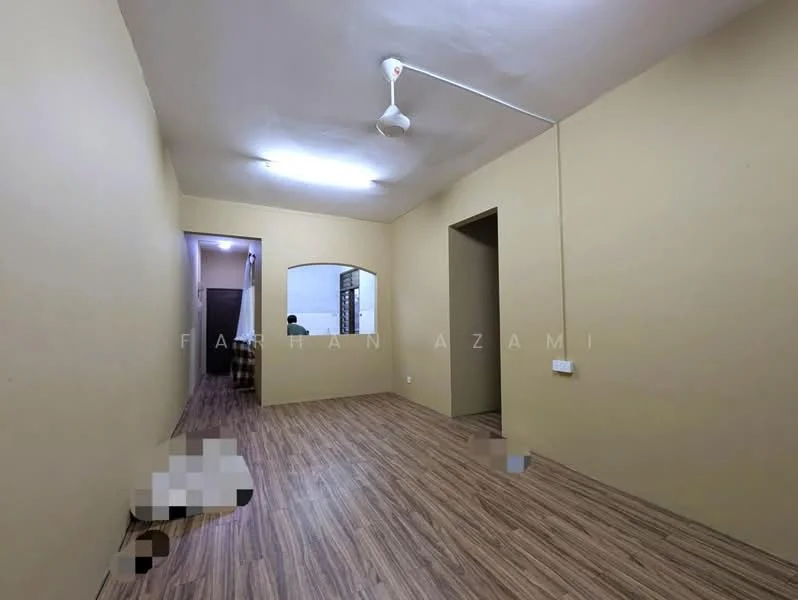 Room features: light brown laminate flooring, cream painted walls, ceiling fan, recessed lighting, arched doorway, window with no visible treatment, power outlet on wall, open space layout; style: minimalist.