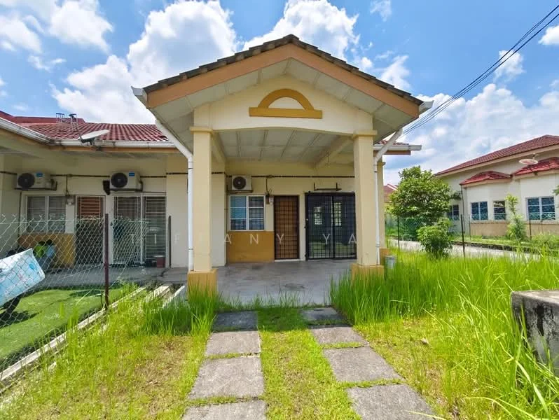 Exterior type: detached bungalow; features: single-storey, front porch with columns, manicured lawn, stone-paved walkway, fenced yard, visible air conditioning units, garden area, red tiled roof, cream painted facade, surrounded by greenery; style: modern.