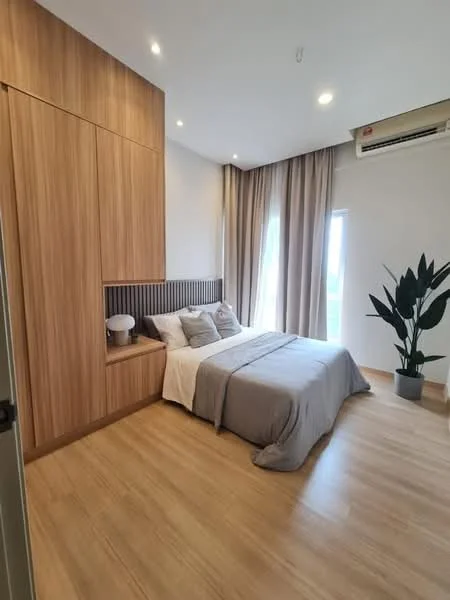 Bedroom features: queen-size bed with grey bedding, wooden headboard, built-in wardrobe with wood finish, nightstand with lamp, floor-to-ceiling window, sheer curtains, plant in pot, laminate flooring, recessed downlights, wall-mounted air conditioning unit; style: modern; view: garden.