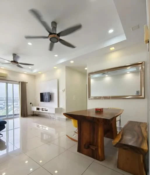Living features: white painted walls, polished ceramic tile flooring, tray ceiling with recessed downlights, 5-blade ceiling fan with light, wall-mounted TV, wooden dining table, bench seating, large window with city view, decorative mirror; style: modern; view: city.