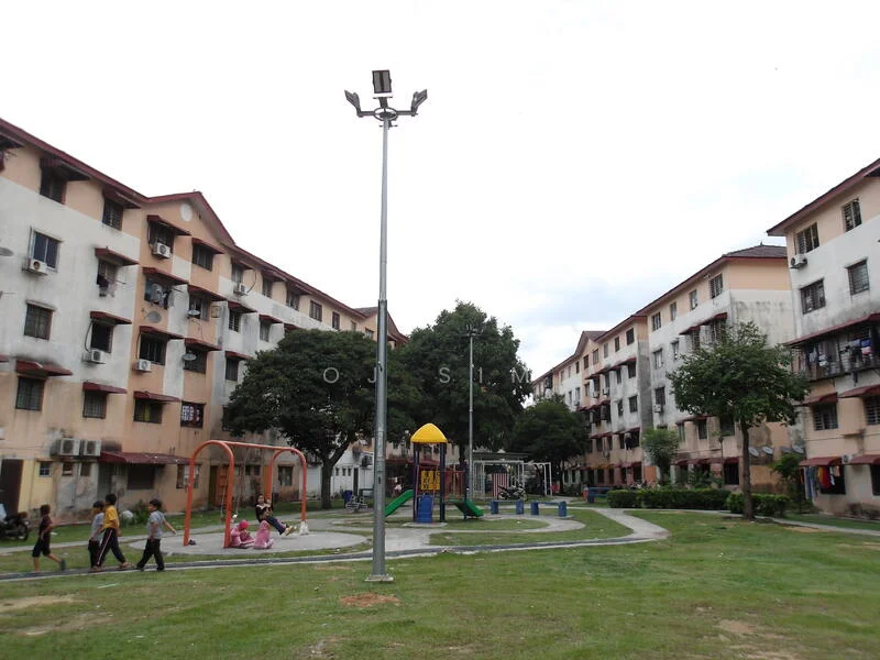 Exterior type: low-rise apartment block; features: 2-storey building, exposed concrete facade, balconies with railings, playground with climbing structure, playground with swings, manicured lawn, mature trees, street lighting, open green space, walking path; style: traditional.