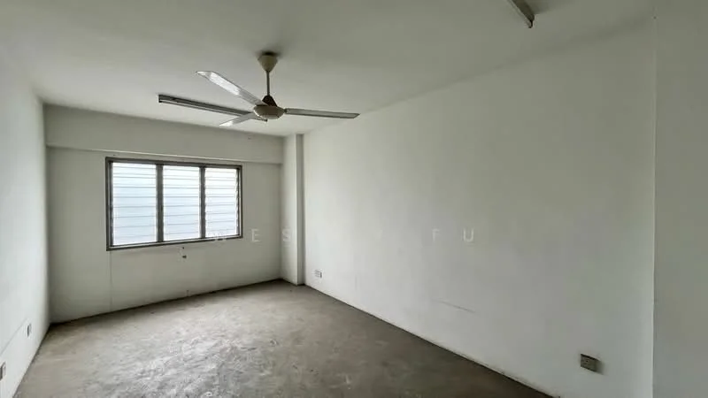 Room features: white painted walls, concrete flooring, ceiling fan, window with horizontal slats, natural light from window; style: minimalist.