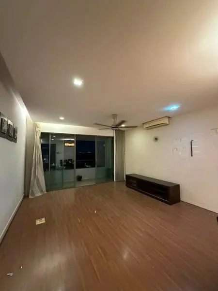 Living features: laminate flooring, white painted walls, 5-blade ceiling fan with light, floor-to-ceiling sliding glass door, curtains, TV console, wall-mounted TV, recessed downlights; style: modern; view: city.