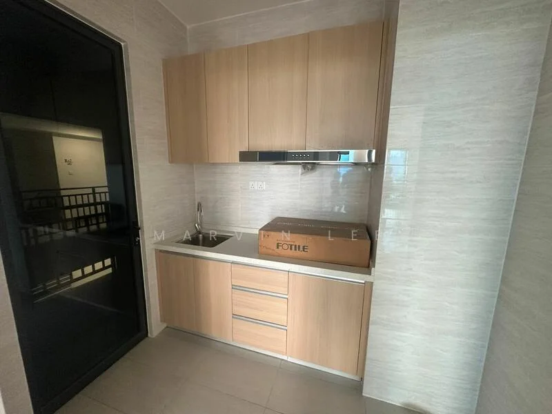 Kitchen features: light wood cabinetry, stainless-steel range hood, single-bowl stainless-steel sink, chrome pull-down faucet, white tiled backsplash, grey stone countertop, built-in cabinetry with drawers, floor-to-ceiling windows, tile flooring; style: modern.