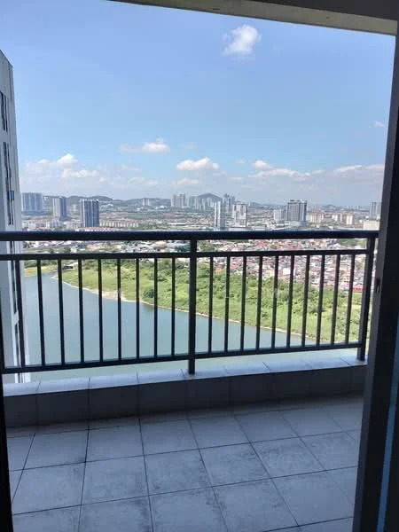 Balcony features: floor-to-ceiling sliding glass door, grey tiled flooring, metal railing, city skyline view, river view, outdoor space; style: modern; view: city.