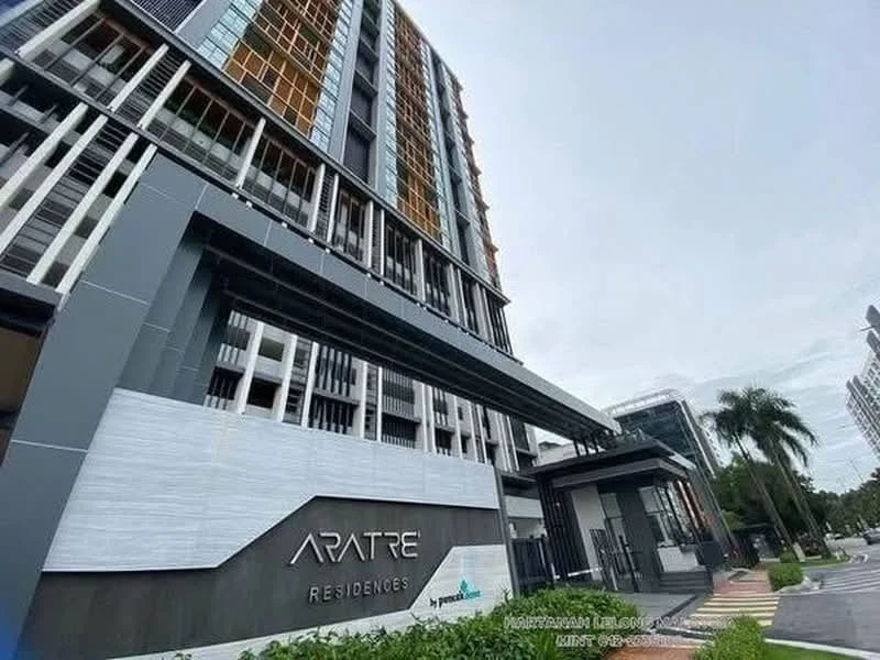Exterior type: high-rise condominium; features: glass curtain wall, exposed concrete facade, projecting balconies, feature lighting at night, double-volume main lobby, modern architectural design; style: modern.