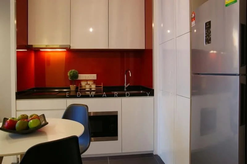 Kitchen features: red backsplash, black countertop, white upper cabinets, white lower cabinets, built-in microwave, stainless-steel fridge, single-bowl stainless-steel sink, chrome pull-down faucet, round dining table, black dining chairs, fruit bowl with apples, recessed lighting; style: modern.