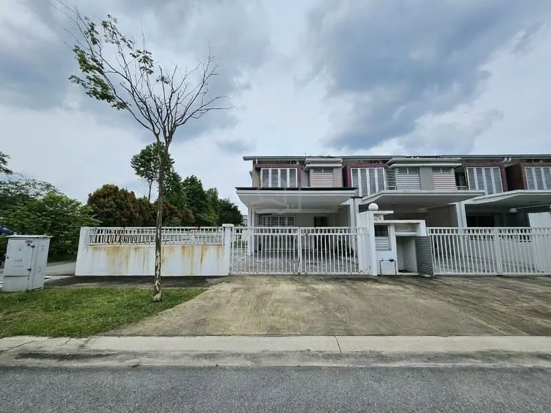 Exterior type: linked terrace house; features: white painted facade, two-storey structure, recessed balconies, metal railing on balconies, concrete driveway, manicured lawn, single tree in front yard, fenced perimeter, visible utility box, grey concrete pavement; style: modern.