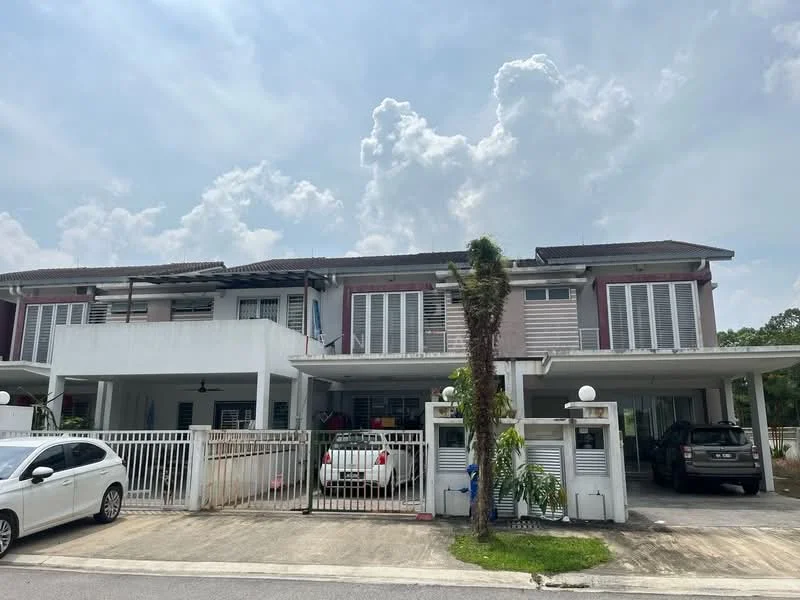 Exterior type: linked terrace house; features: two-storey building, white painted facade, red accent walls, sliding windows with shutters, car porch with awning, manicured lawn, fenced front yard, multiple parking spaces, concrete driveway, landscaped garden, cloudy sky in background; style: modern.