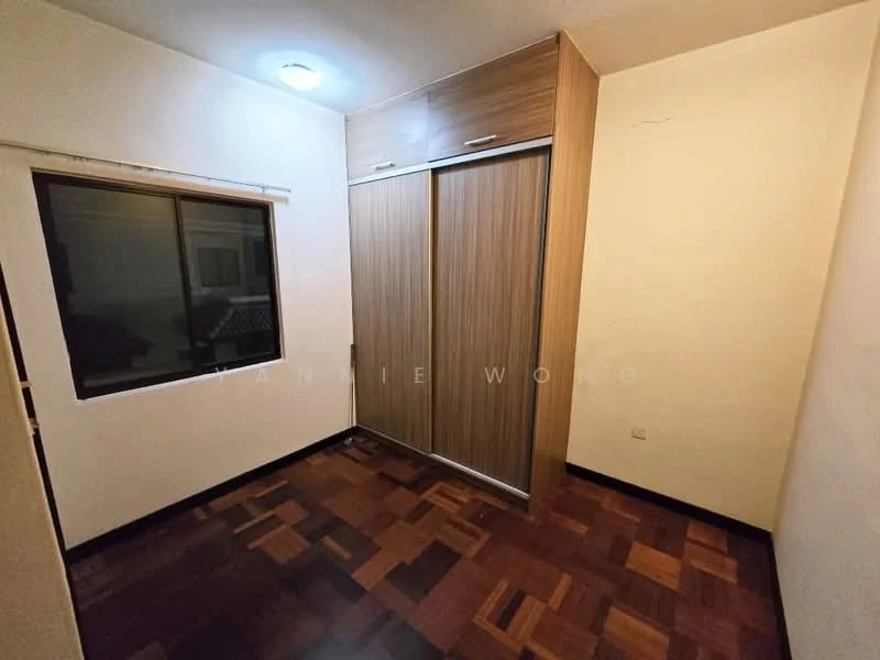 Bedroom features: wooden flooring, white painted walls, sliding wardrobe with wood finish, single window with no treatments, ceiling light fixture.