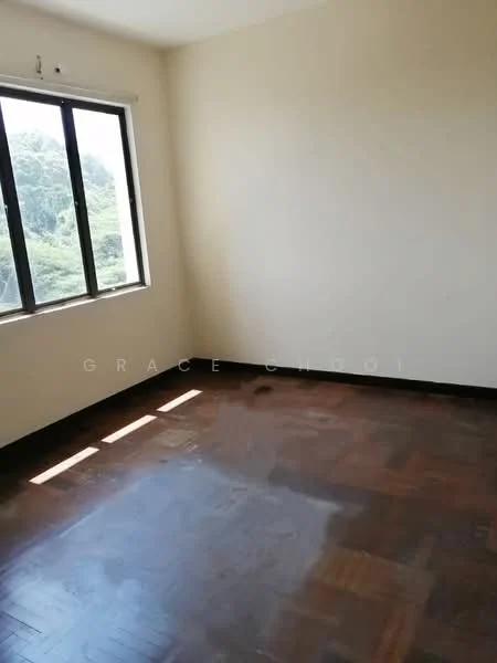 Room features: wooden flooring, light beige painted walls, large window with black frame, view of greenery outside, natural light coming through the window; view: garden.