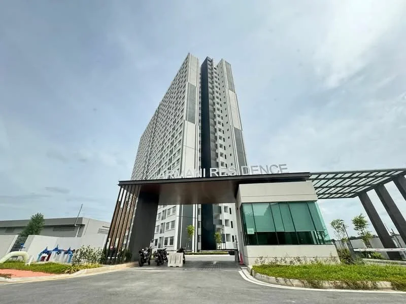 Exterior type: high-rise condominium; features: glass curtain wall, white painted facade, recessed balconies, feature lighting at night, double-volume main lobby, landscaped entrance with greenery, covered walkway, parking area visible; style: modern.