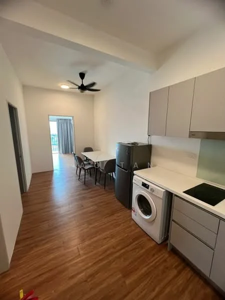 Kitchen features: grey flat-panel cabinets, stainless-steel fridge, front-load washing machine, built-in oven, 4-burner induction hob, single-bowl stainless-steel sink, chrome pull-down faucet, white backsplash, wooden laminate flooring, ceiling fan, dining table with chairs, floor-to-ceiling windows, natural light; style: modern; view: city.