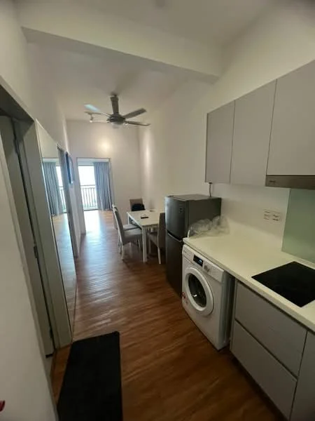 Kitchen features: white cabinets, grey countertop, stainless-steel fridge, front-load washing machine, built-in electric hob, ceiling fan, wooden flooring, glass splashback, dining table with chairs; style: modern. Room features: wooden flooring, ceiling fan.