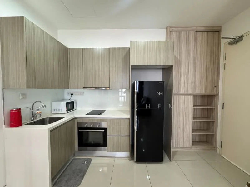 Kitchen features: single-bowl stainless-steel sink, chrome pull-down faucet, white quartz countertop, flat-panel light wood cabinets, built-in oven, stainless-steel range hood, 4-burner gas hob, black refrigerator, microwave, tile backsplash, ceramic tile flooring, recessed downlights; style: modern.