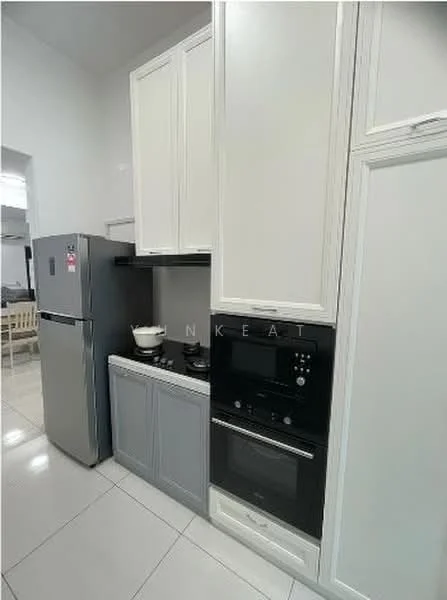 Kitchen features: white shaker cabinets, grey lower cabinets, stainless-steel fridge, built-in oven, ceramic cooktop, white tiled backsplash, marble countertop, recessed downlights, tile flooring; style: modern.