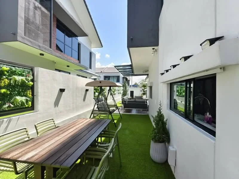 Exterior type: detached bungalow; features: manicured lawn, outdoor dining table with chairs, sunshade, patio area, greenery wall, modern architectural design, large windows, covered walkway, outdoor seating area; style: modern.