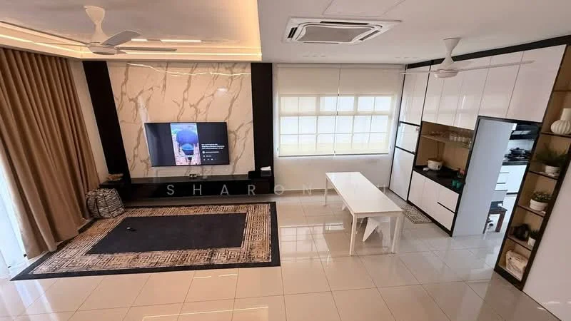 Living features: white marble accent wall, wall-mounted TV, 5-blade ceiling fan with light, recessed downlights, large windows with sheer curtains, grey area rug with geometric pattern, black and white coffee table, decorative wall shelving, light-coloured tiled flooring, neutral-toned curtains; style: modern. Kitchen features: white cabinetry, black countertop, built-in sink, stainless-steel appliances, open shelving, kitchen island, recessed lighting; style: modern.