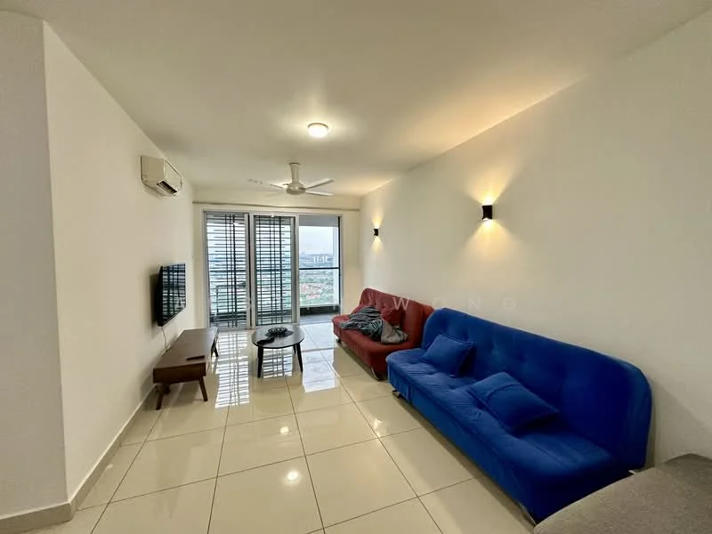Living features: white painted walls, glossy tile flooring, 5-blade ceiling fan with light, wall-mounted TV, sofa in blue fabric, sofa in red fabric, coffee table, floor-to-ceiling windows, roller blinds; style: modern; view: city.