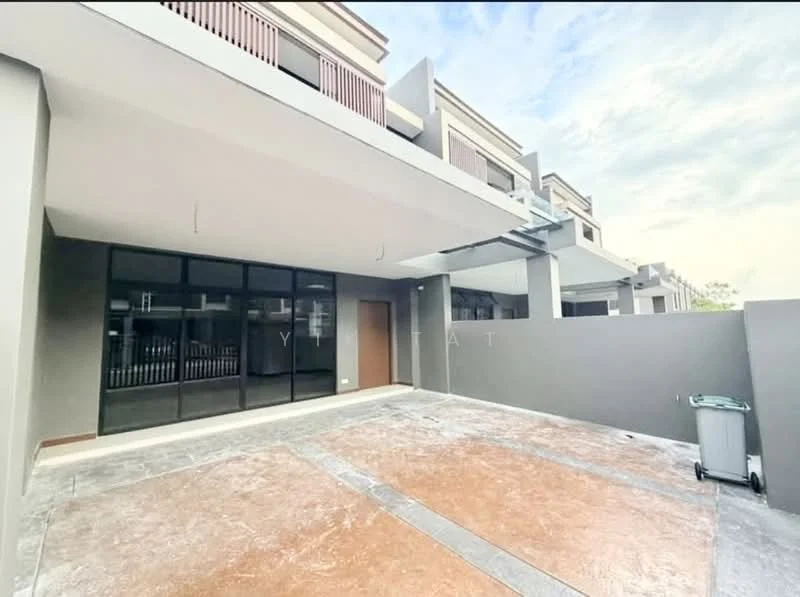 Exterior type: linked terrace house; features: concrete facade, grey painted walls, large glass windows, covered porch area, paved flooring, outdoor space, balcony above, side wall, visible drainage, modern design; style: modern.