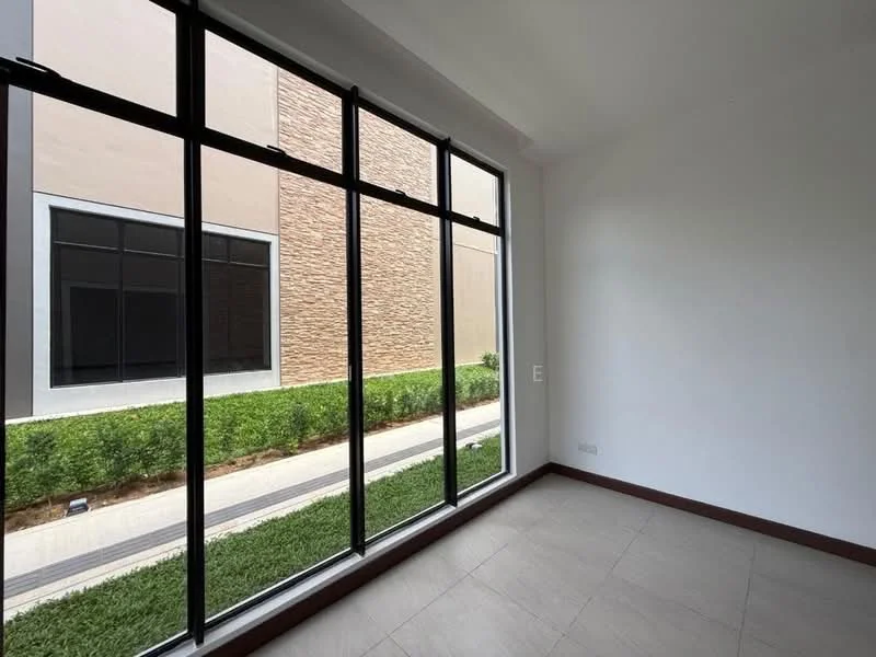 Room features: large floor-to-ceiling windows, white painted walls, light-colored tile flooring, neutral color scheme, view of landscaped garden, minimalist design, natural light, corner room; style: modern; view: garden.