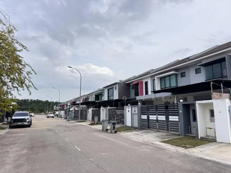 Exterior type: linked terrace house; features: two-storey linked terrace houses, grey and white painted facade, balconies with glass railings, driveways with interlocking pavers, manicured front lawns, street lighting, visible parking spaces, surrounded by greenery; style: modern.