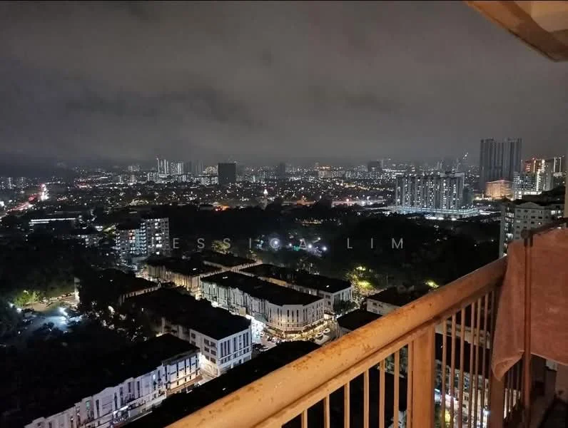 Room view: city.